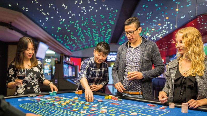 Secrets of playing in a live casino: tips from the pros